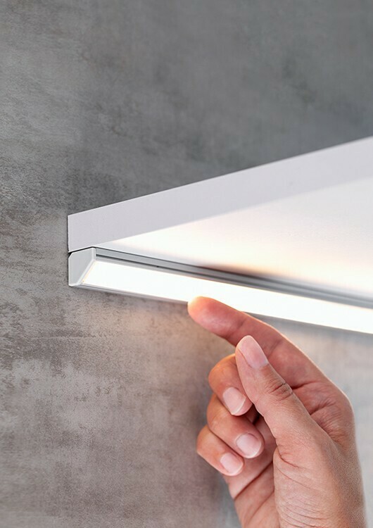 Jelölje be Sarok led profil 45-16 Ezüst eloxált e6-k1 1m Sarok led profil 45-16 Ezüst eloxált e6-k1 1m