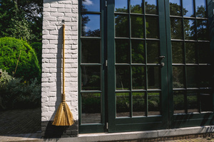 Bazar Bizar The Big Broom Natural dekorációs seprű JAAT011N 3 Bazar Bizar The Big Broom Natural dekorációs seprű JAAT011N small 3