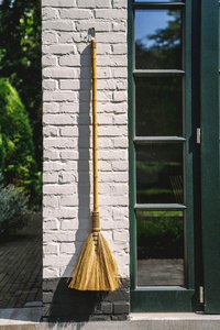 Bazar Bizar The Big Broom Natural dekorációs seprű JAAT011N 5 Bazar Bizar The Big Broom Natural dekorációs seprű JAAT011N small 5