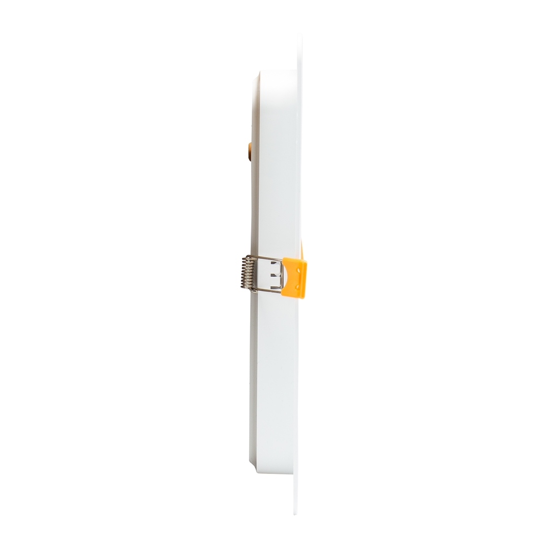 Jelölje be Dure 3 Downlight 24 Ww 230 V 110st Ip54 Ik06 220x220x34 fehér négyzet alakú tápegység beépítve. Dure 3 Downlight 24 Ww 230 V 110st Ip54 Ik06 220x220x34 fehér négyzet alakú tápegység beépítve.