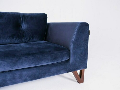 Jelölje be CustomForm WILLY 3 személyes ágyazható kanapé, aronia RV81 bársony, dió lábak, 230 cm, fekvőfelület 180×139 cm