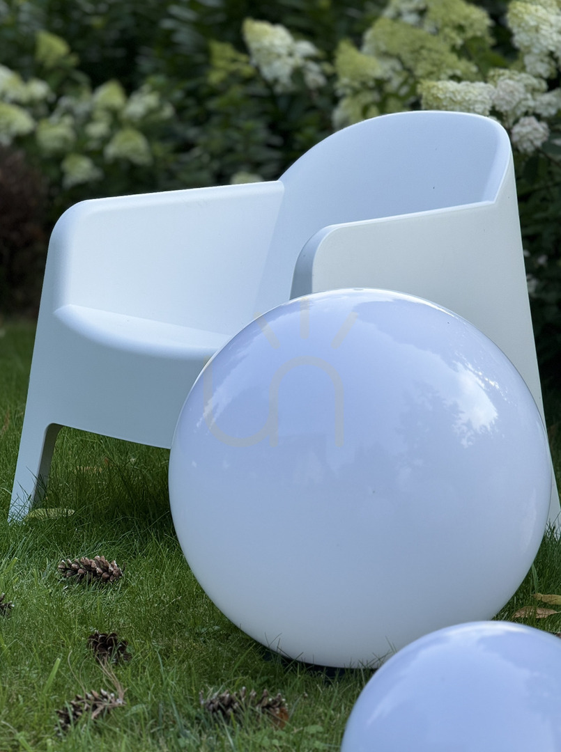 Kijelző Fényes fehér kerti gömb – LUNA BALL 50 cm, rögzítőkészlettel, 3 méteres kábellel és földbe szúrható rúddal – UV-álló Fényes fehér kerti gömb – LUNA BALL 50 cm, rögzítőkészlettel, 3 méteres kábellel és földbe szúrható rúddal – UV-álló