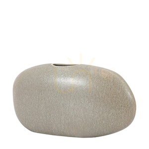 Váza Gallery Direct Yui Pebble kőedény 34x9x19 cm kicsi 1 Váza Gallery Direct Yui Pebble kőedény 34x9x19 cm kicsi small 1