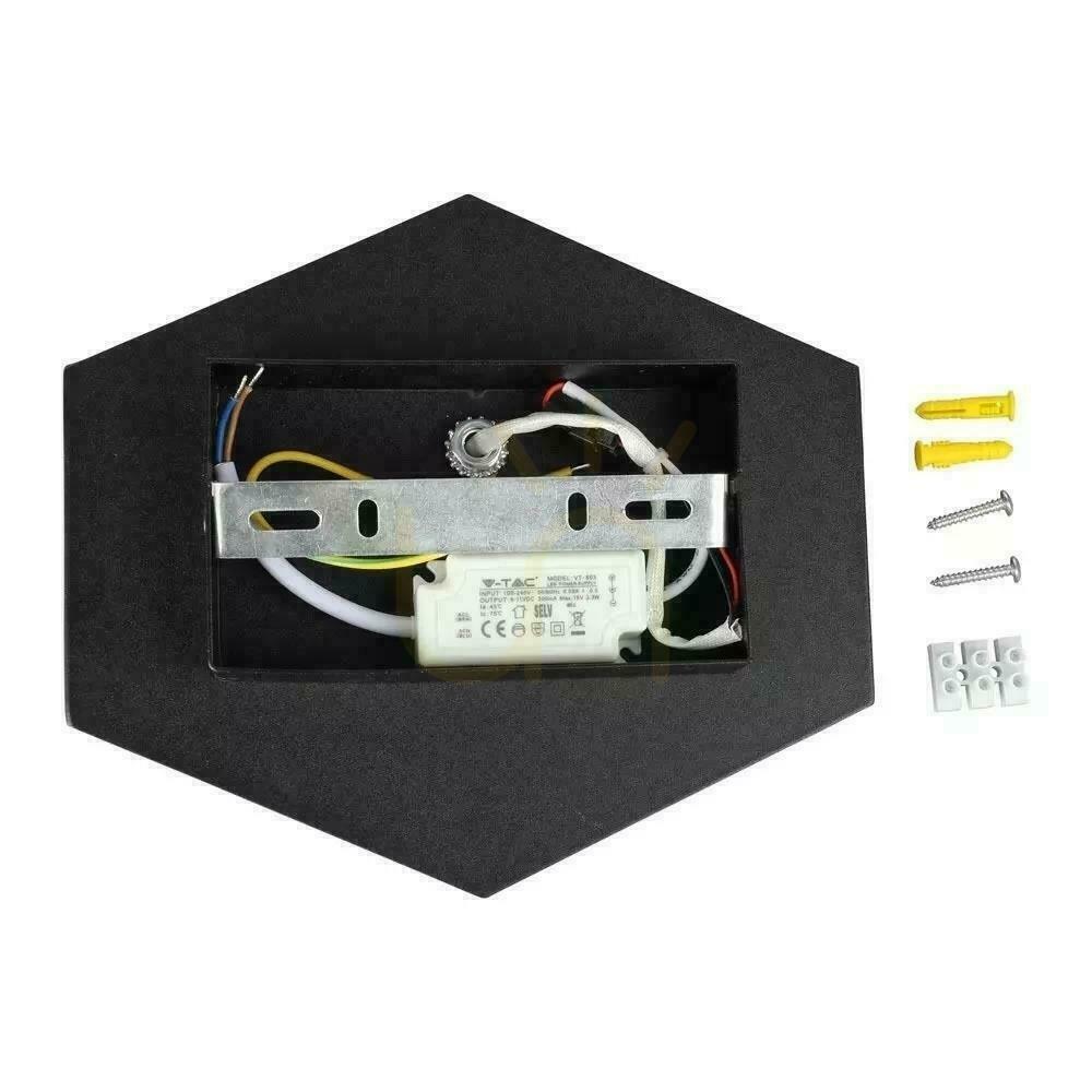 Jelölje be V-TAC 3W Bridgelux Chip Black VT-803 4000K 300lm fali lámpa. V-TAC 3W Bridgelux Chip Black VT-803 4000K 300lm fali lámpa.