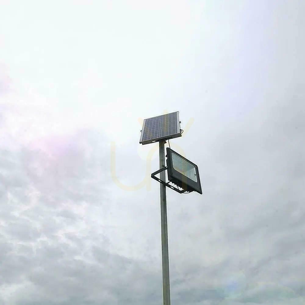 Előnézet V-TAC napelemes LED projektor 16W fekete IP65, távirányító, időzítő VT-40W 4000K 1050lm V-TAC napelemes LED projektor 16W fekete IP65, távirányító, időzítő VT-40W 4000K 1050lm