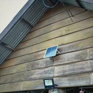 V-TAC napelemes LED projektor 16W fekete IP65, távirányító, időzítő VT-40W 4000K 1050lm 8 V-TAC napelemes LED projektor 16W fekete IP65, távirányító, időzítő VT-40W 4000K 1050lm small 8