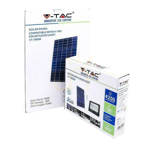 Jelölje be V-TAC 50W-os napelemes LED projektor fekete IP65, távirányító, időzítő VT-300W 6000K 4200lm