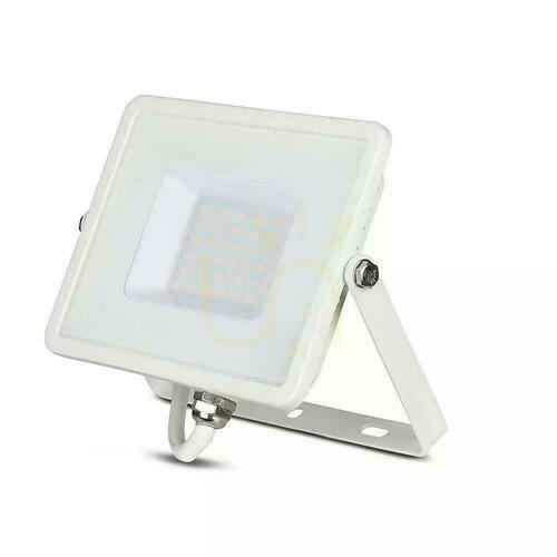 Jelölje be V-TAC 30W SAMSUNG CHIP fehér VT-30 4000K 2340lm LED projektor 5 év garancia