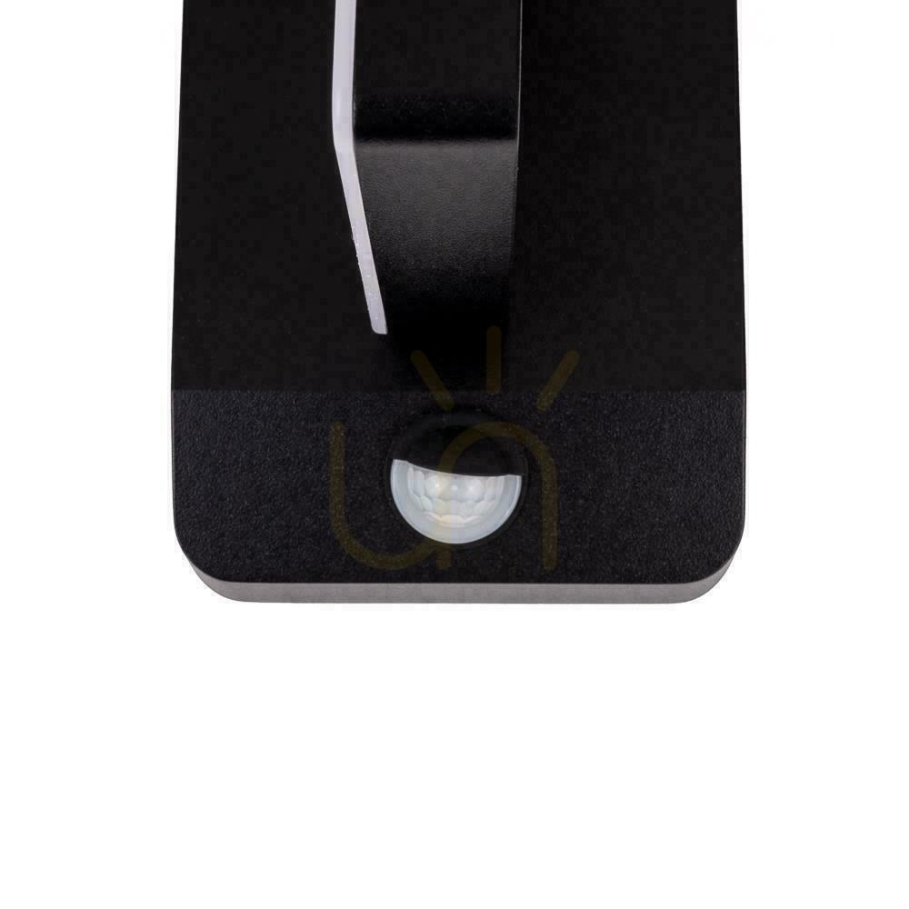 Kijelző V-TAC projektoros homlokzati lámpatest 17W mozgásérzékelő fekete IP65 VT-11020S 4000K 2580lm. V-TAC projektoros homlokzati lámpatest 17W mozgásérzékelő fekete IP65 VT-11020S 4000K 2580lm.