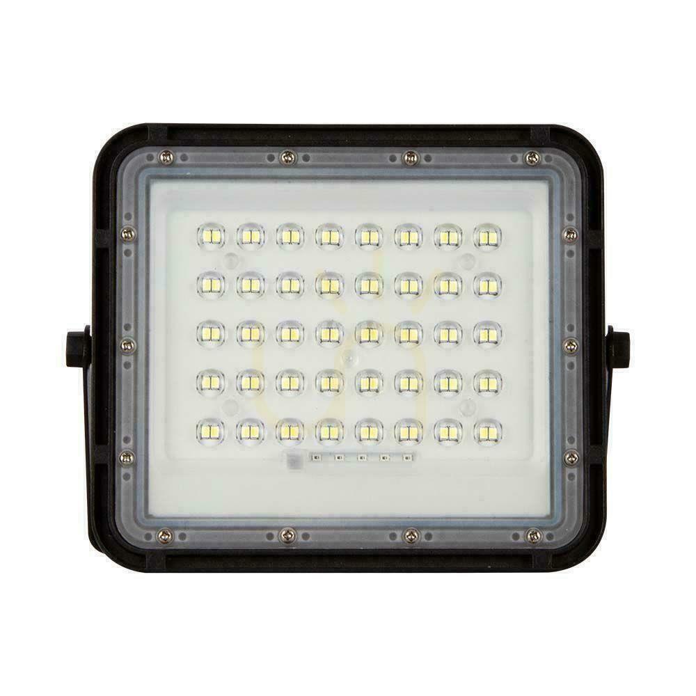 Előnézet V-TAC 6W-os napelemes LED projektor távirányító, AUTO, időzítő, IP65 Fekete VT-40W 6400K 400lm V-TAC 6W-os napelemes LED projektor távirányító, AUTO, időzítő, IP65 Fekete VT-40W 6400K 400lm