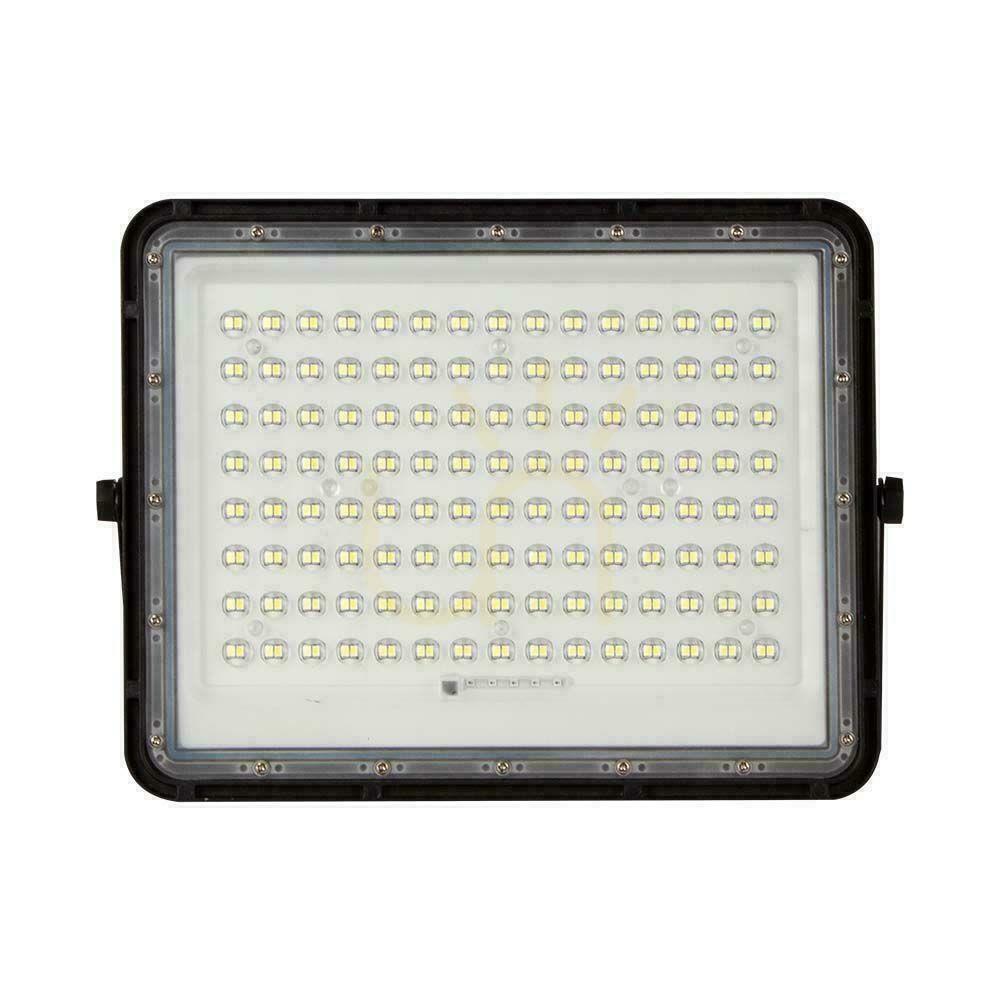 Előnézet V-TAC 20W-os napelemes LED projektor távirányító, AUTO, időzítő, IP65 Fekete VT-180W 6400K 1800lm V-TAC 20W-os napelemes LED projektor távirányító, AUTO, időzítő, IP65 Fekete VT-180W 6400K 1800lm