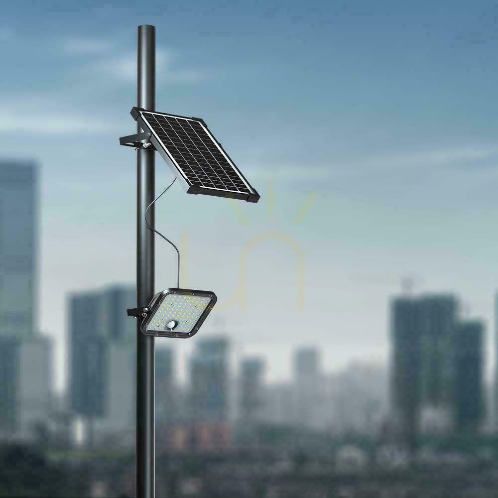 Előnézet V-TAC 30W IP65 napelemes LED projektor, távoli időzítő, LiFePo 6.4V 6000mA fekete VT-432 6400K 4800lm 3 év garancia 3 év garancia V-TAC 30W IP65 napelemes LED projektor, távoli időzítő, LiFePo 6.4V 6000mA fekete VT-432 6400K 4800lm 3 év garancia 3 év garancia