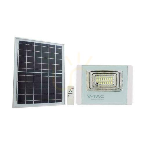 Jelölje be V-TAC 20W fehér IP65 napelemes LED projektor, távirányító, időzítő VT-60W 4000K 1650lm.
