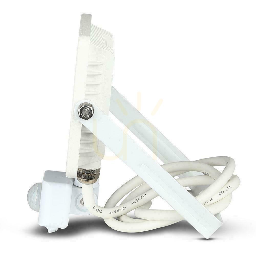 Előnézet LED projektor V-TAC 30W SAMSUNG CHIP Mozgásérzékelő Cut-OFF funkció Fehér VT-30-S-W 4000K 2400lm 5 év garancia LED projektor V-TAC 30W SAMSUNG CHIP Mozgásérzékelő Cut-OFF funkció Fehér VT-30-S-W 4000K 2400lm 5 év garancia