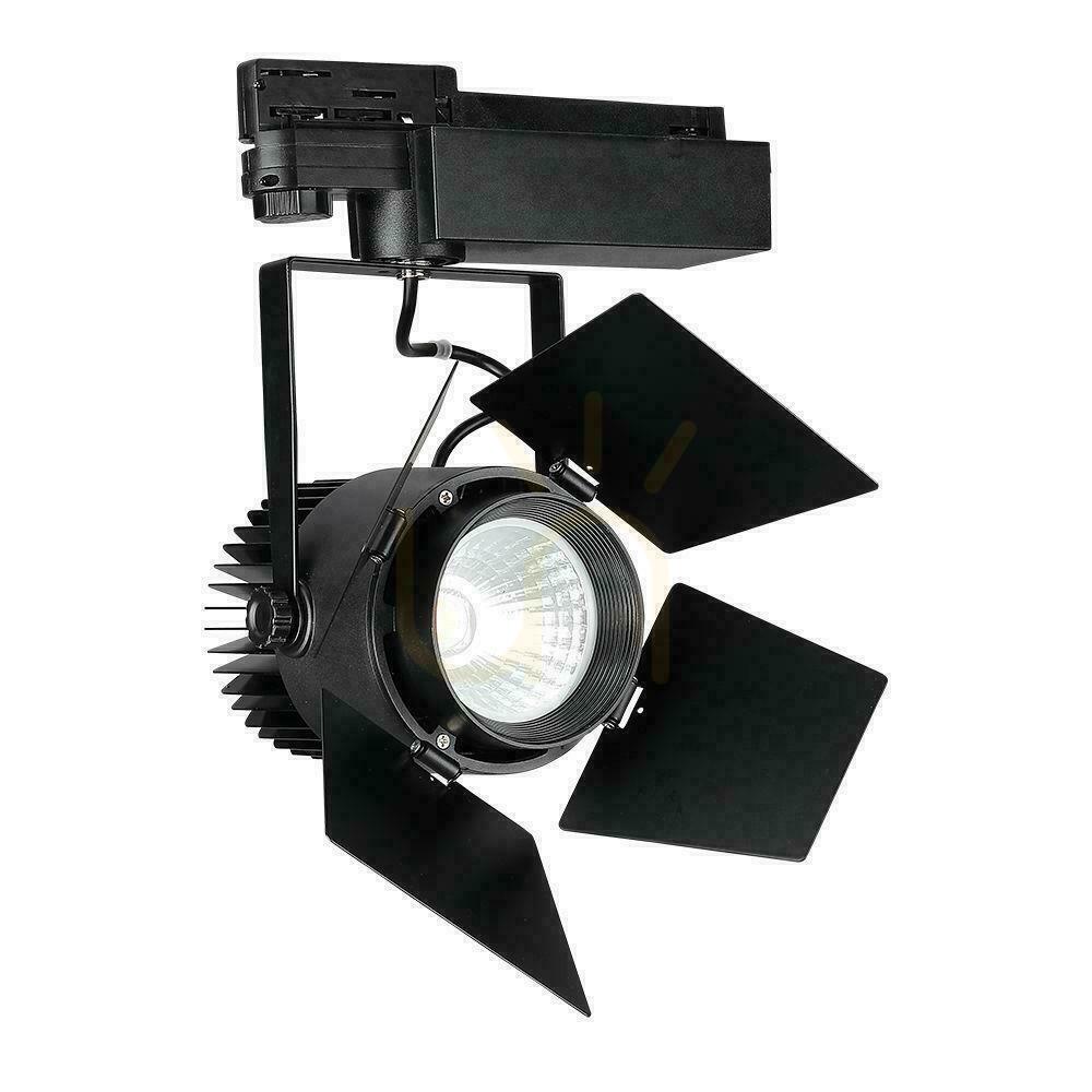 Jelölje be V-TAC 33W LED SAMSUNG CHIP CRI90+ Fekete VT-433 3000K 3000lm 5 év garancia Rail System 3F lámpatest. V-TAC 33W LED SAMSUNG CHIP CRI90+ Fekete VT-433 3000K 3000lm 5 év garancia Rail System 3F lámpatest.