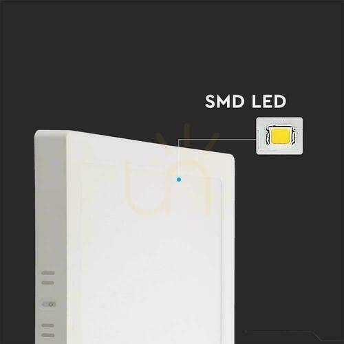 Jelölje be V-TAC felszíni LED Panel Premium Downlight 12W Square 170x170 VT-60012 4000K 1200lm.