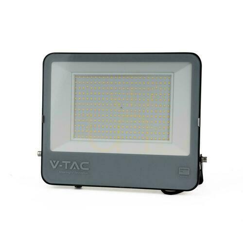 Jelölje be V-TAC VT-44204 LED reflektor 200 W 17540 lm 4000 K, fekete, IP65