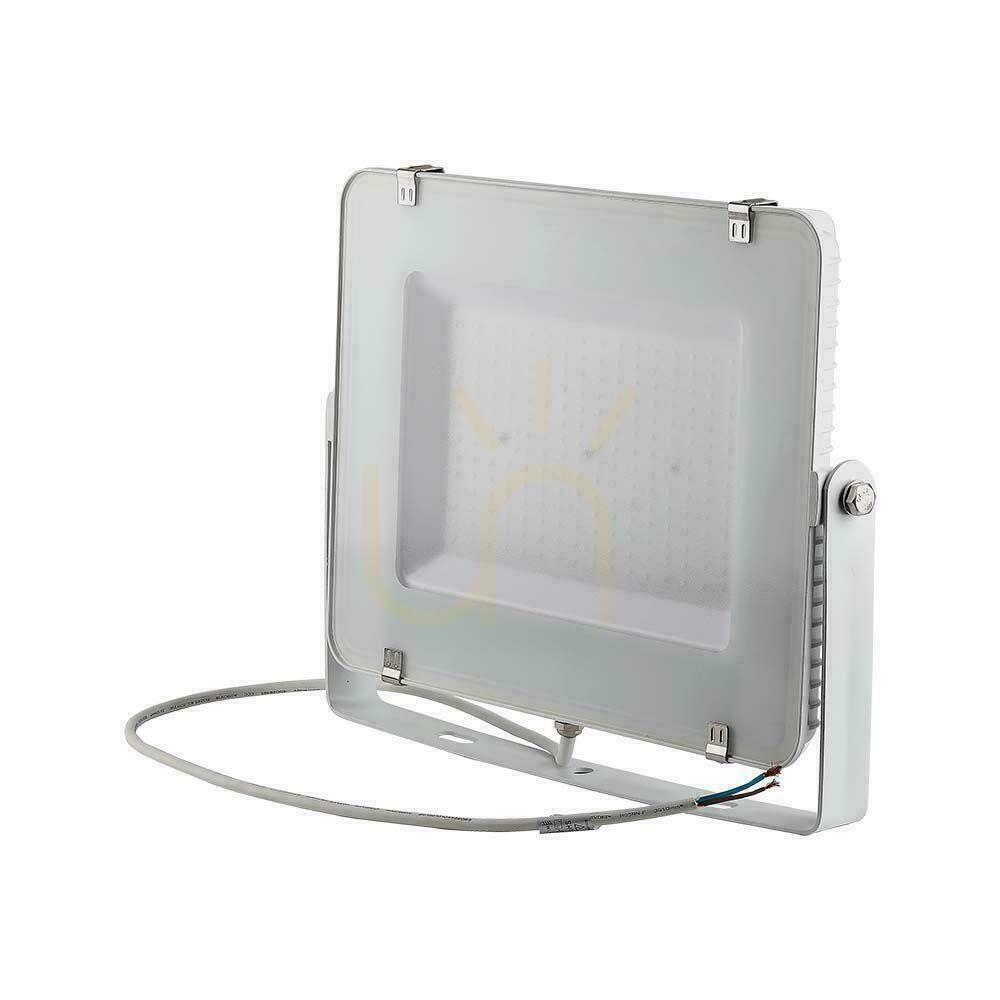 Kijelző LED projektor V-TAC 200W SAMSUNG CHIP White VT-200 4000K 16500lm 5 év garancia LED projektor V-TAC 200W SAMSUNG CHIP White VT-200 4000K 16500lm 5 év garancia