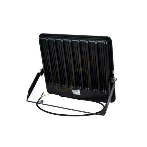 Jelölje be LED projektor V-TAC 300W 115lm/W fekete ház kábel 1m IP65 VT-44003 6500K 34440lm 6 év garancia