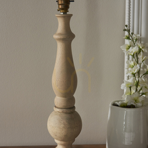 Jelölje be Endon Hidcote sárgaréz-fa asztali lámpa B22 44,5 cm