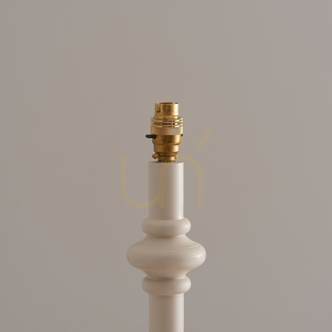 Előnézet Állólámpa Endon Carnaby fehér fa acél sárgaréz B22 138 cm Állólámpa Endon Carnaby fehér fa acél sárgaréz B22 138 cm