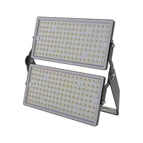 Jelölje be LED projektor V-TAC CREE CHIP 500W fekete IP65 135Lm/W VT-48500 6500K 67500lm 6 év garancia 6 év garancia