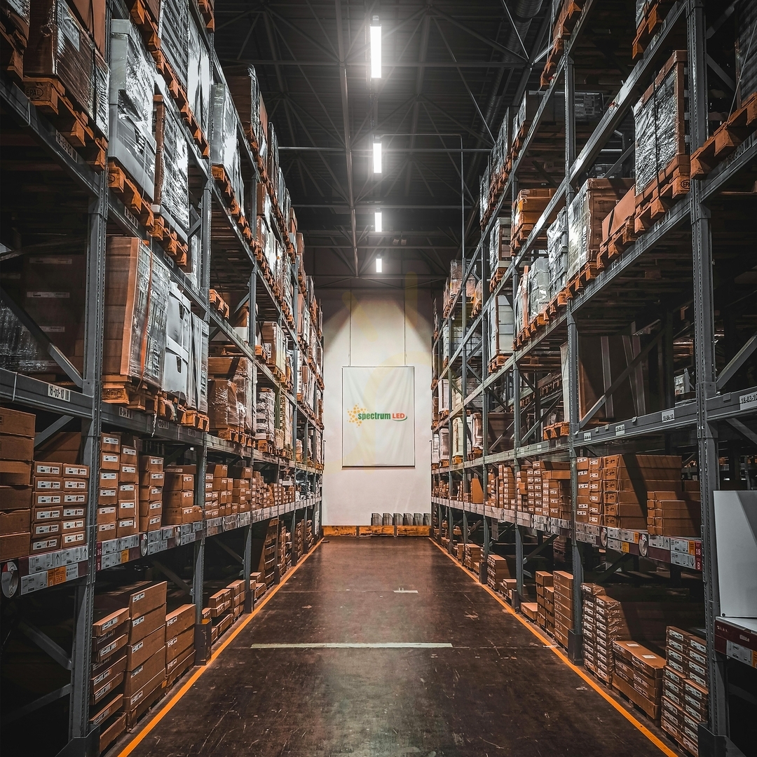 Előadás Halls Line 3 High Bay Light Bar 75W NW 230V 60 X90 St IP66 Ik10 440 X130 X115mm fekete 5 év garancia. 1 10 Halls Line 3 High Bay Light Bar 75W NW 230V 60 X90 St IP66 Ik10 440 X130 X115mm fekete 5 év garancia. 1 10
