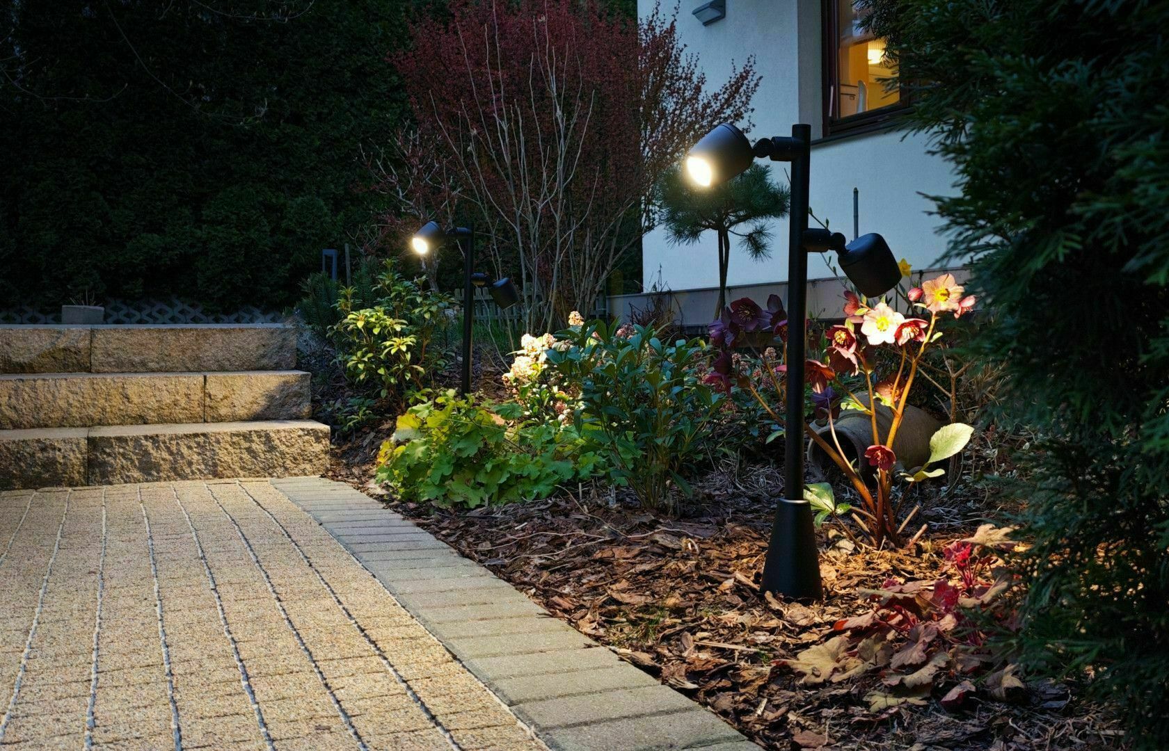 Előadás SU-MA Dublo DBL-700 fekete 70 cm LED GU10 IP65 kültéri állólámpa állítható fejjel 70 cm-es LED GU10 IP65 kültéri állólámpa SU-MA Dublo DBL-700 fekete 70 cm LED GU10 IP65 kültéri állólámpa állítható fejjel 70 cm-es LED GU10 IP65 kültéri állólámpa