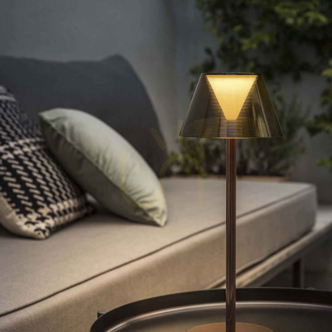 Előadás Asztali lámpa Ideallux LOLITA 286747 barna hordozható LED 1,8W IP54 Asztali lámpa Ideallux LOLITA 286747 barna hordozható LED 1,8W IP54