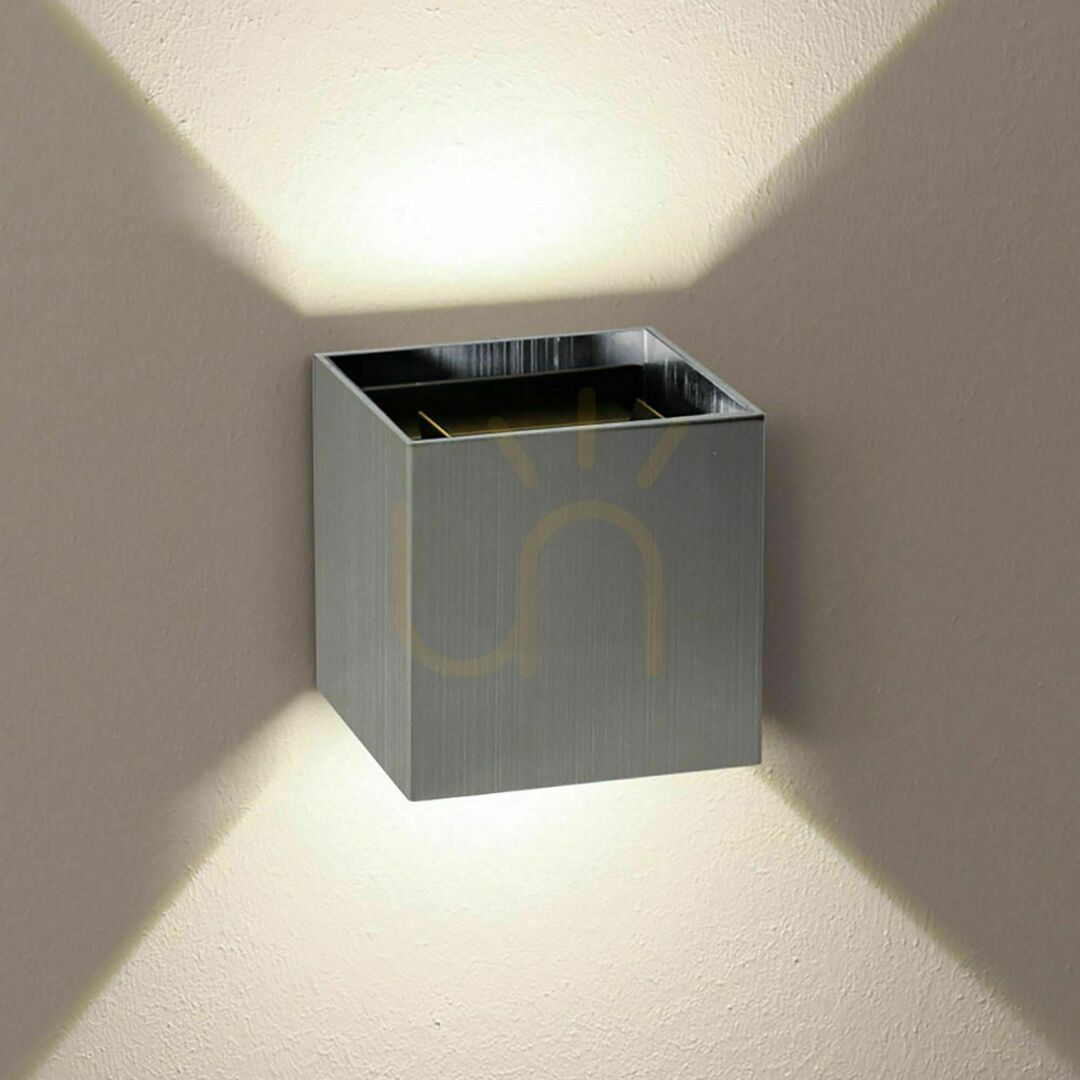 Kilátás Négyzet alakú fedél s.luce Ixa talphoz, fekete fém, 10 cm Négyzet alakú fedél s.luce Ixa talphoz, fekete fém, 10 cm