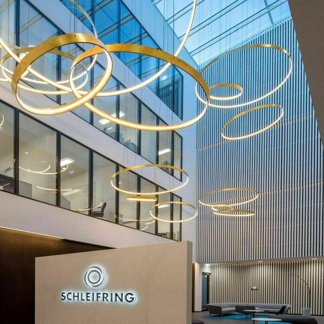 Előadás Csillár s.luce Ring LED függesztett lámpa aranysárga 180 cm, 4000 K Csillár s.luce Ring LED függesztett lámpa aranysárga 180 cm, 4000 K