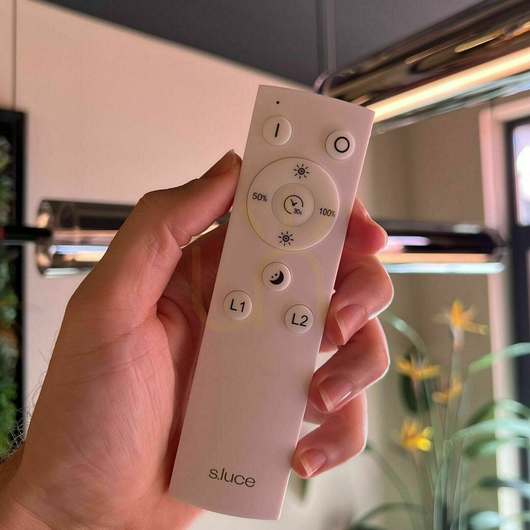 Előadás Függőlámpa s.luce Ranya LED üvegbura ezüst, távirányítós, dimmelhető Függőlámpa s.luce Ranya LED üvegbura ezüst, távirányítós, dimmelhető