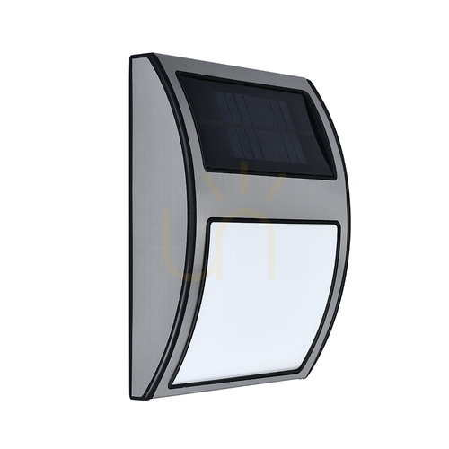 Jelölje be Napelemes házszám-fali lámpa, 3 db 0,1 W-os LED-del, szaténfém/fehér és fekete műanyag, IP44, 17 cm