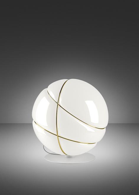 Jelölje be Fabbian Armilla F50 13W asztali lámpa - fehér és arany - F50 B05 01 Fabbian Armilla F50 13W asztali lámpa - fehér és arany - F50 B05 01